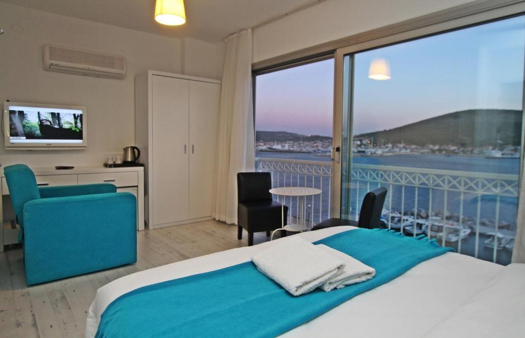 Larimar Boutique Hotel Кешме Экстерьер фото